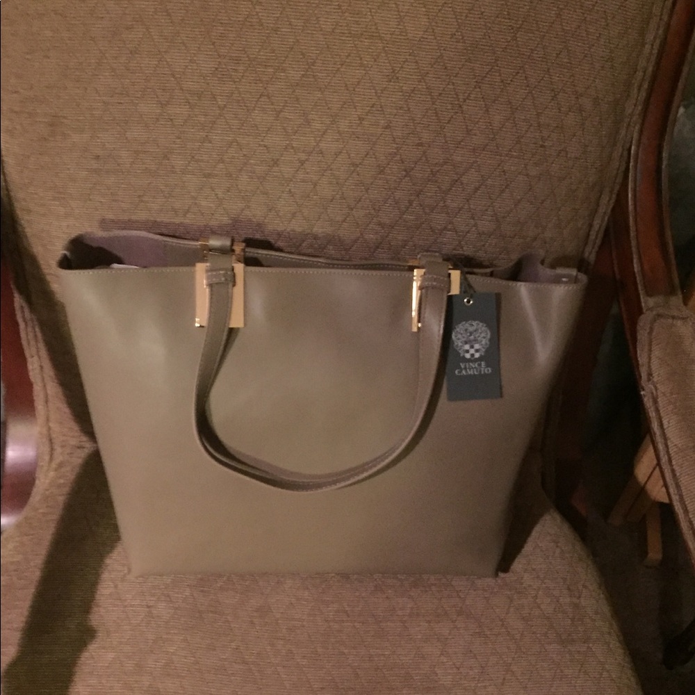 VINCE CAMUTO SMOKEY LEATHER LARGE TOTE BAG  NWT - Picture 3 of 7